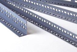 تصویر نبشی 4*4 پیچی 2.3 متری